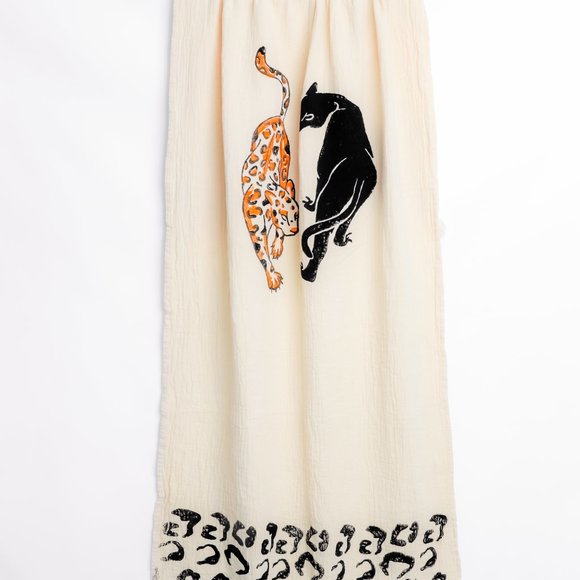 ICONIUM Luxury LEOPARD printed, muslin Peshtemal for women - Picture 2 of 7